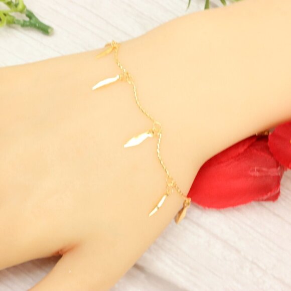 "Trendy Handmade Bracelet – A Thoughtful Gift for Girls & Women | UNVRC1083 - Picture 6 of 10